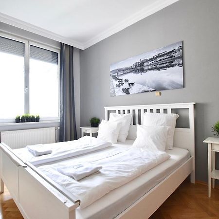 Standerd Apartment By Hi5 - Lovag Family Suites Budapeszt Zewnętrze zdjęcie