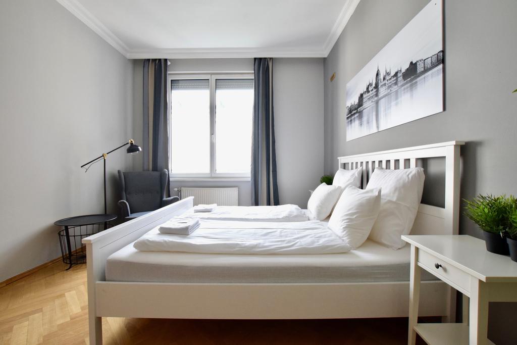 Standerd Apartment By Hi5 - Lovag Family Suites Budapeszt Zewnętrze zdjęcie