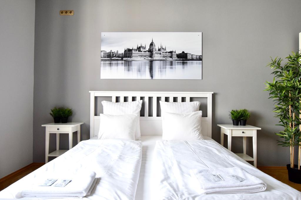 Standerd Apartment By Hi5 - Lovag Family Suites Budapeszt Zewnętrze zdjęcie