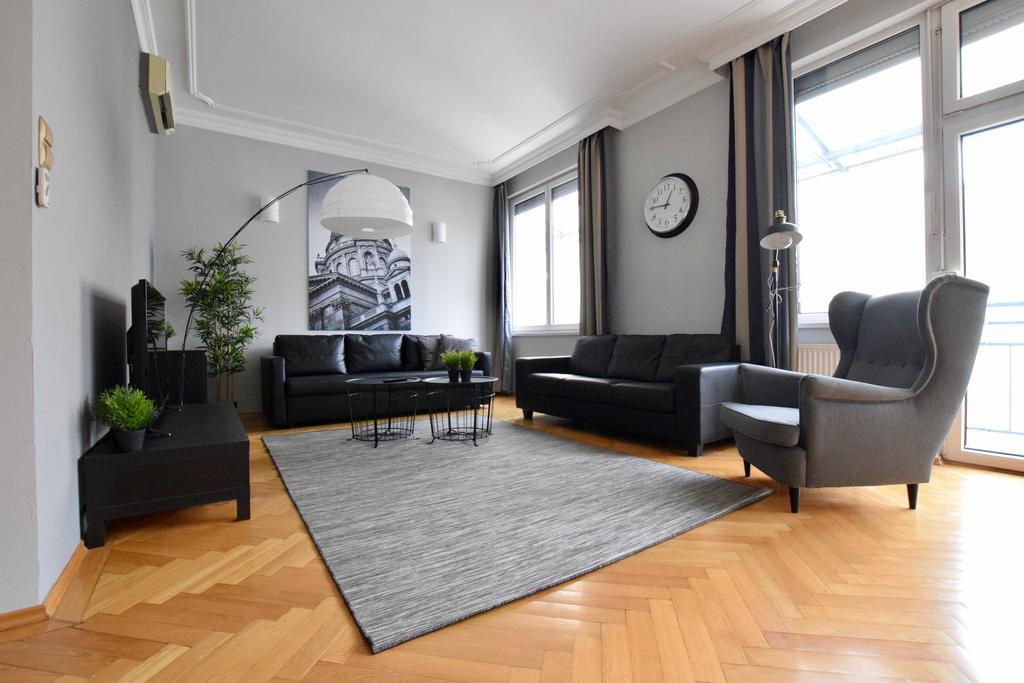 Standerd Apartment By Hi5 - Lovag Family Suites Budapeszt Zewnętrze zdjęcie