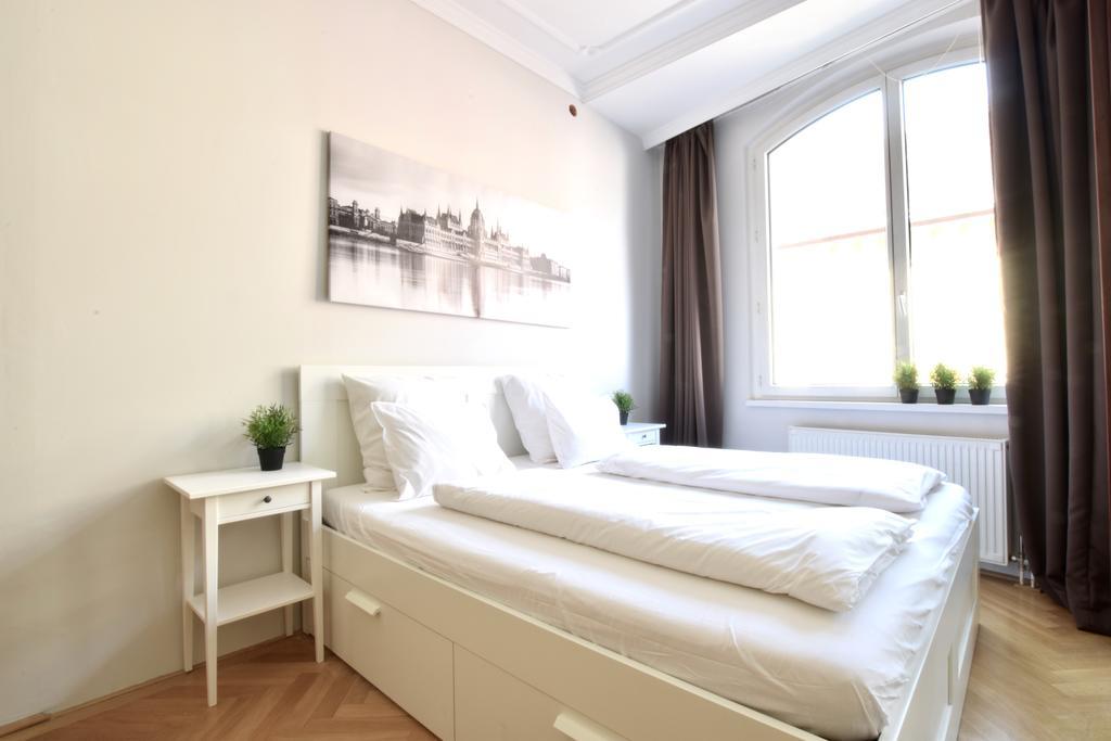 Standerd Apartment By Hi5 - Lovag Family Suites Budapeszt Zewnętrze zdjęcie