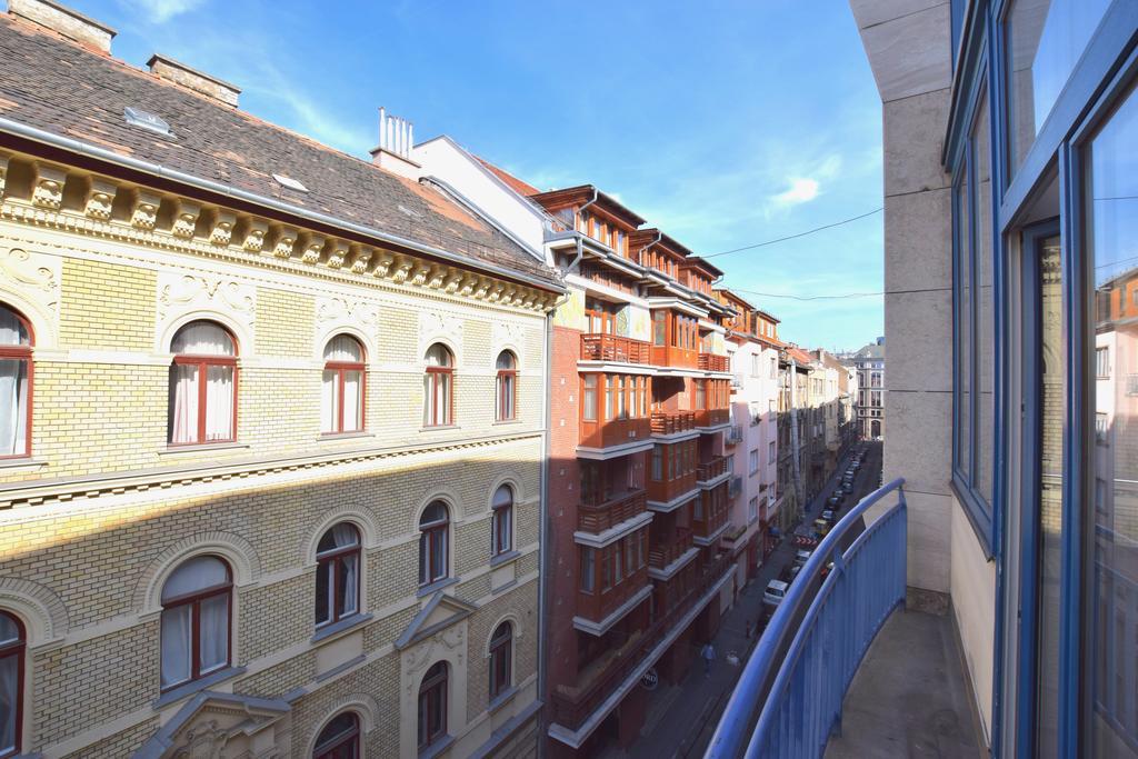 Standerd Apartment By Hi5 - Lovag Family Suites Budapeszt Zewnętrze zdjęcie