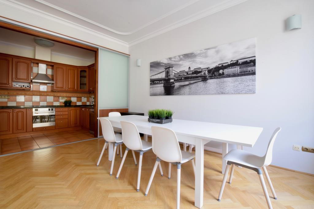 Standerd Apartment By Hi5 - Lovag Family Suites Budapeszt Zewnętrze zdjęcie