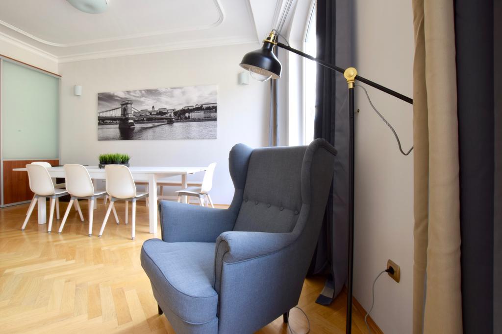 Standerd Apartment By Hi5 - Lovag Family Suites Budapeszt Zewnętrze zdjęcie