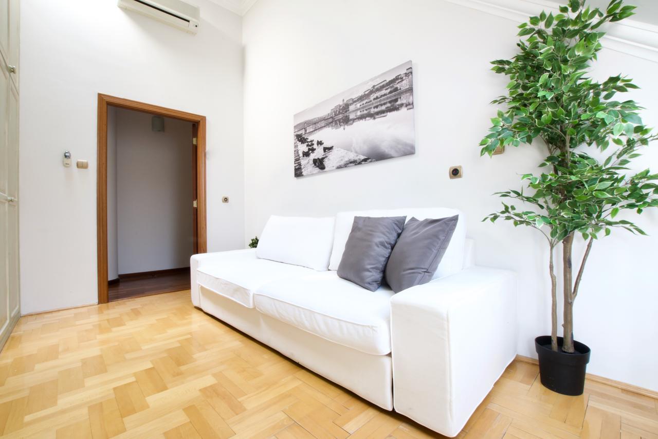 Standerd Apartment By Hi5 - Lovag Family Suites Budapeszt Zewnętrze zdjęcie